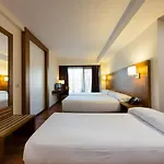 فندق Thalasso Cantabrico Sirenas 4 Superior 4*