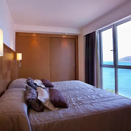 Thalasso Cantabrico Sirenas 4 Superior 酒店 比韦罗
