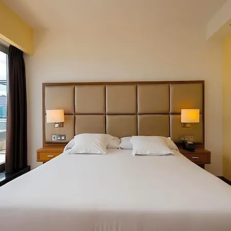 酒店 Thalasso Cantabrico Sirenas 4 Superior 4*