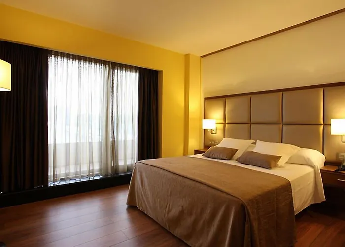 Thalasso Cantabrico Sirenas 4 Superior 酒店 比韦罗