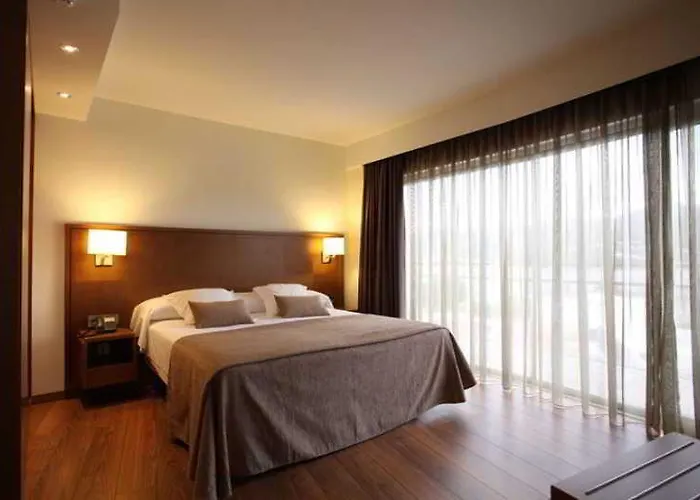Thalasso Cantabrico Sirenas 4 Superior 酒店 比韦罗